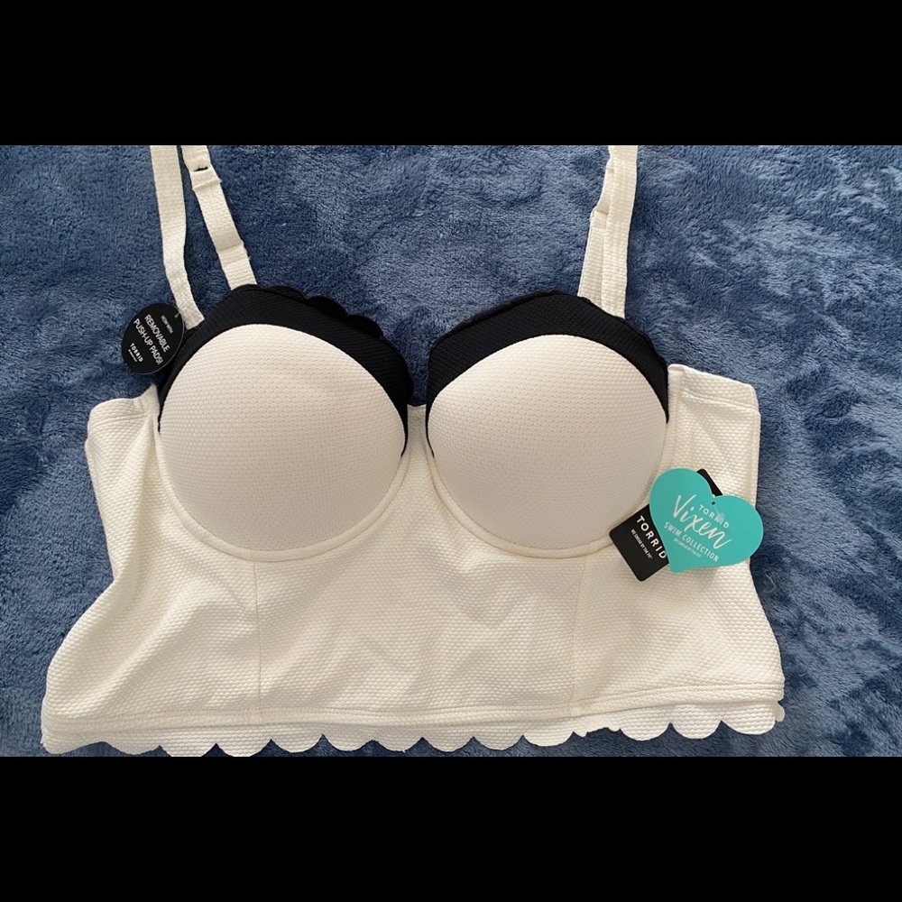 Torrid scalloped edge swim top.